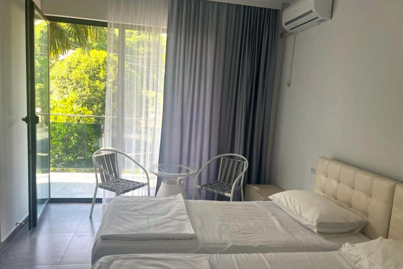 Hotel Ararat โกนิโอ ภายนอก รูปภาพ