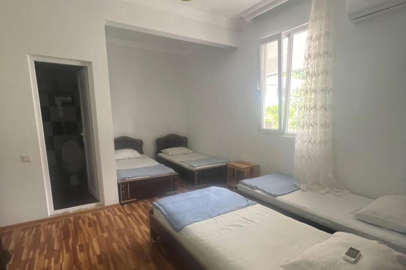 Hotel Ararat โกนิโอ ภายนอก รูปภาพ