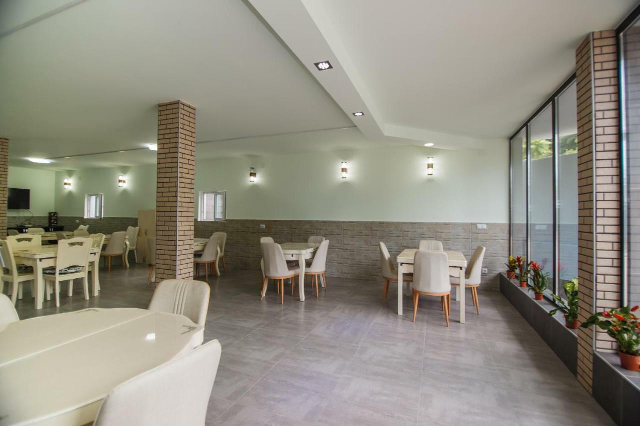 Hotel Ararat โกนิโอ ภายนอก รูปภาพ